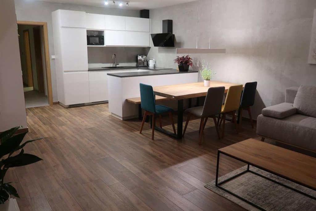 Veritas House Mikulov Extérieur photo
