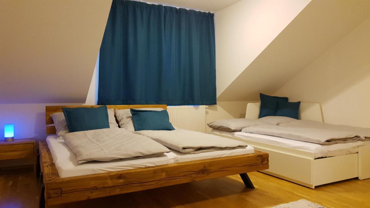 Veritas House Mikulov Extérieur photo
