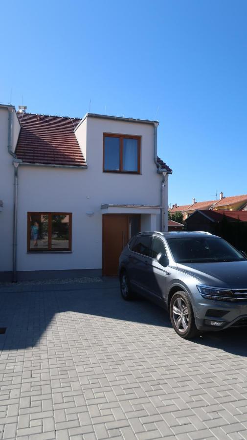 Veritas House Mikulov Extérieur photo